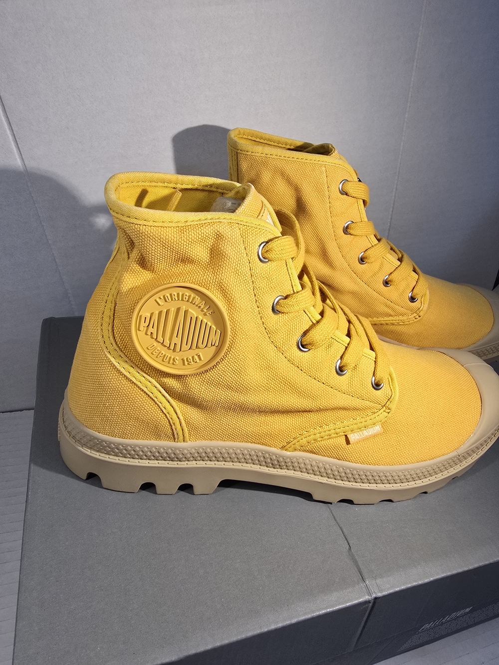 Palladium Women Yellow Canvas Lace-up boots/sneakers - Picture 5 of 9